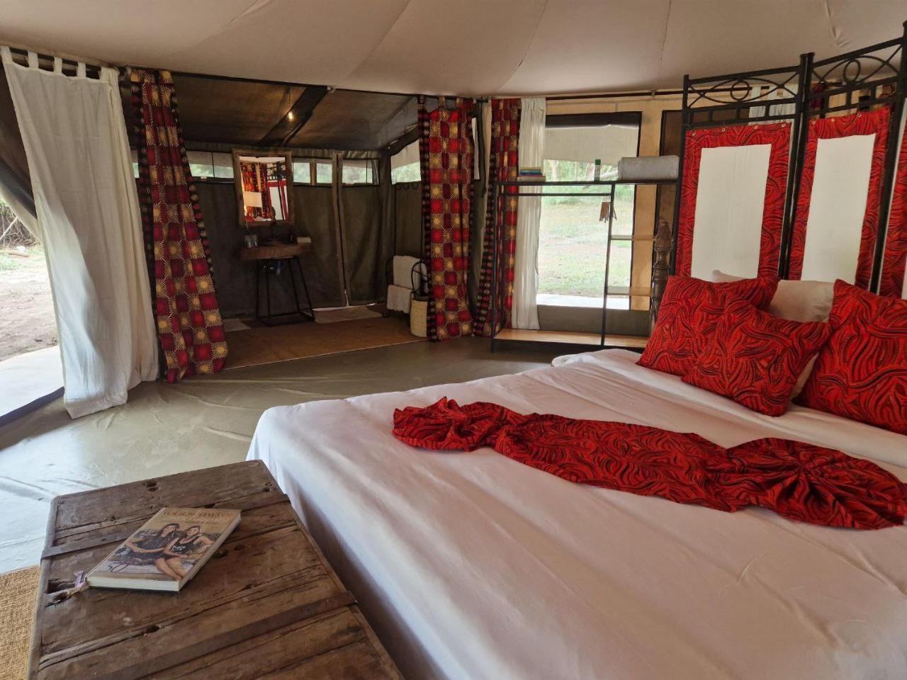 Dolly Farm & River Camp, Luxury Tents Usa River エクステリア 写真