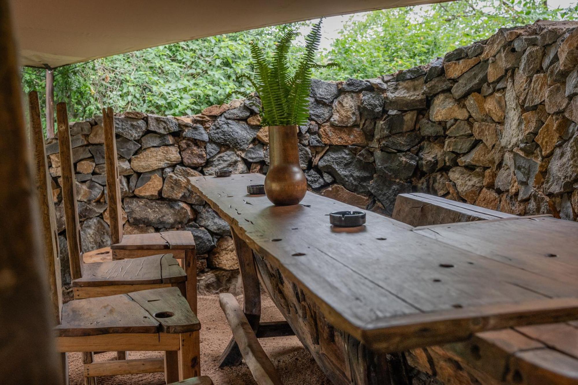 Dolly Farm & River Camp, Luxury Tents Usa River エクステリア 写真